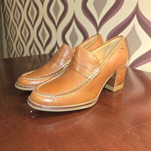 Sperry Seaport Penny loafers, with block heel, new in box! Womens size 7m